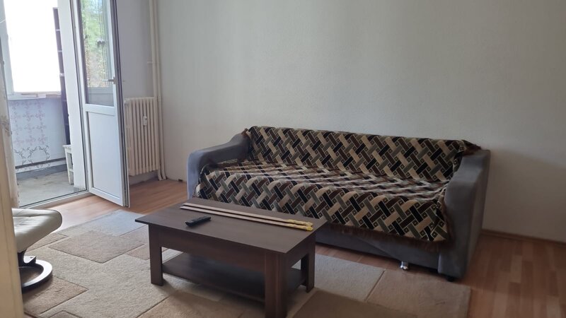 Titan, Nicolae Grigorescu stradal, 5 minute metrou,